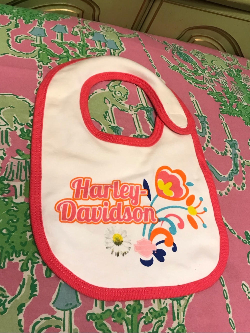 Harley Davidson Motorcycle Baby Floral Print Bib 6/9 Months Pink & white cotton